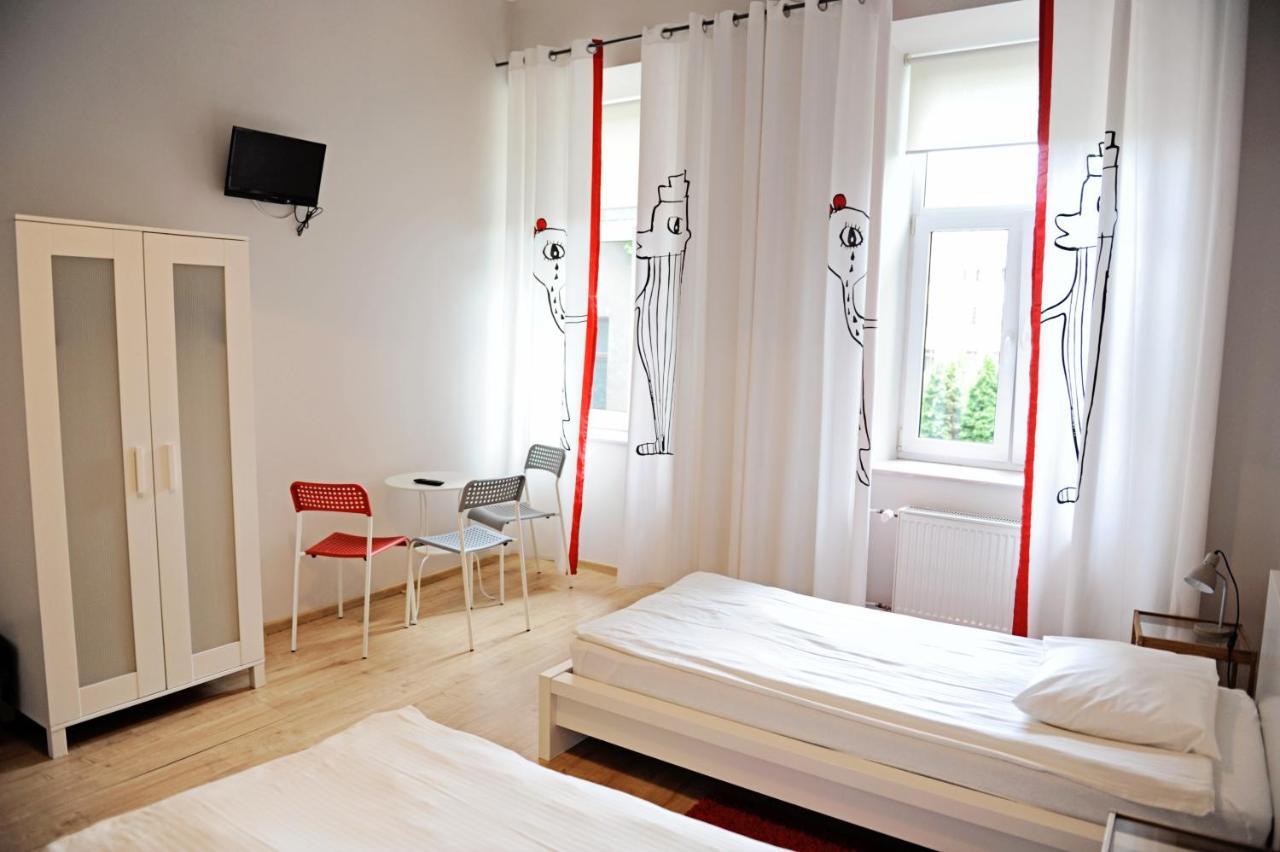 Cent Hostel Люблин Экстерьер фото