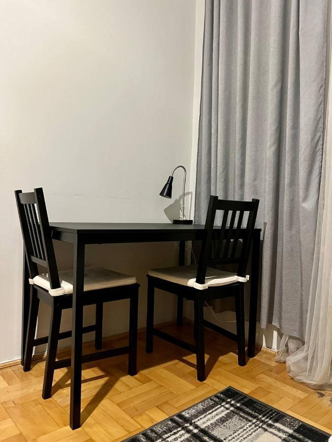 Cent Hostel Люблин Экстерьер фото