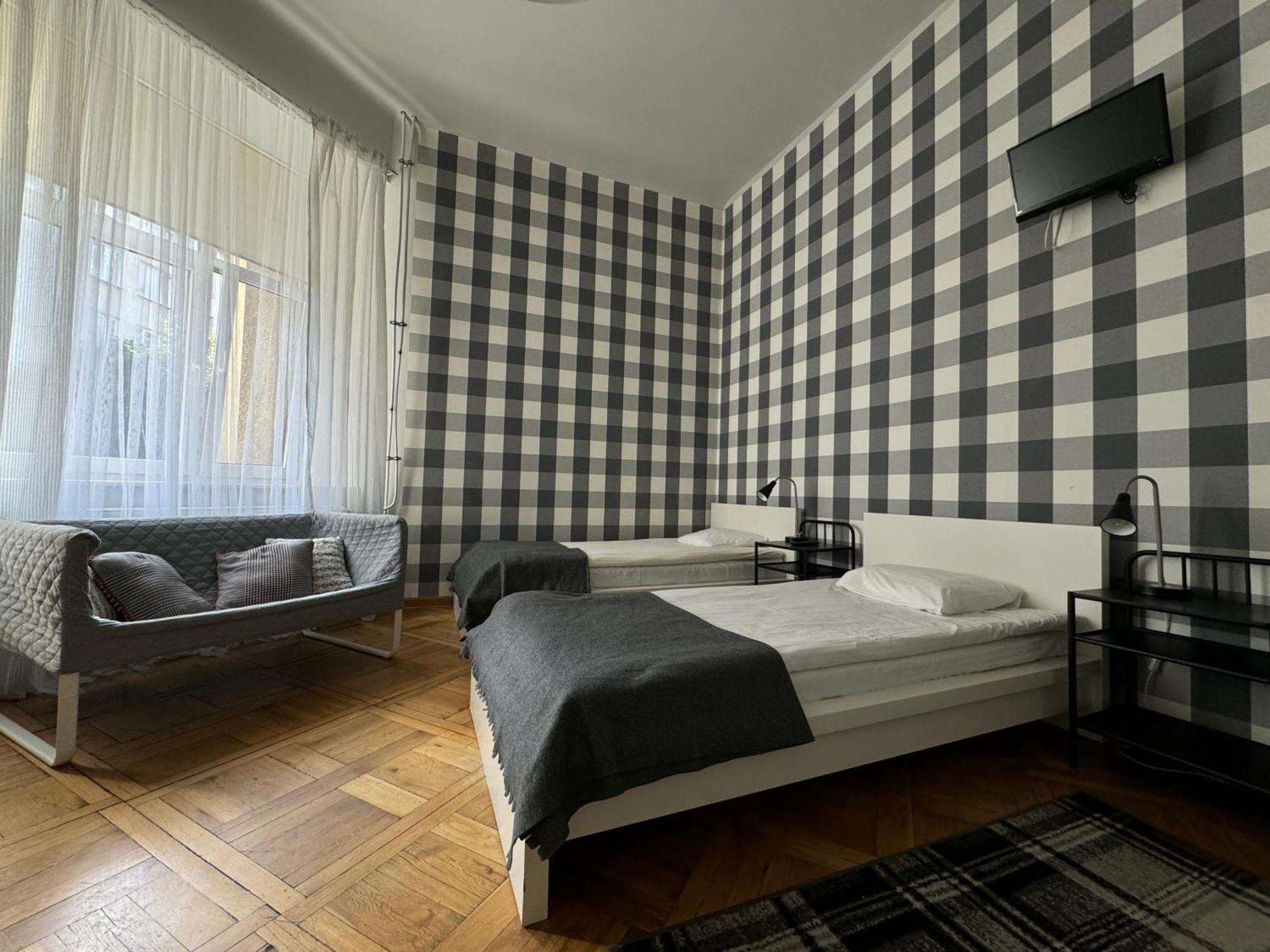 Cent Hostel Люблин Экстерьер фото
