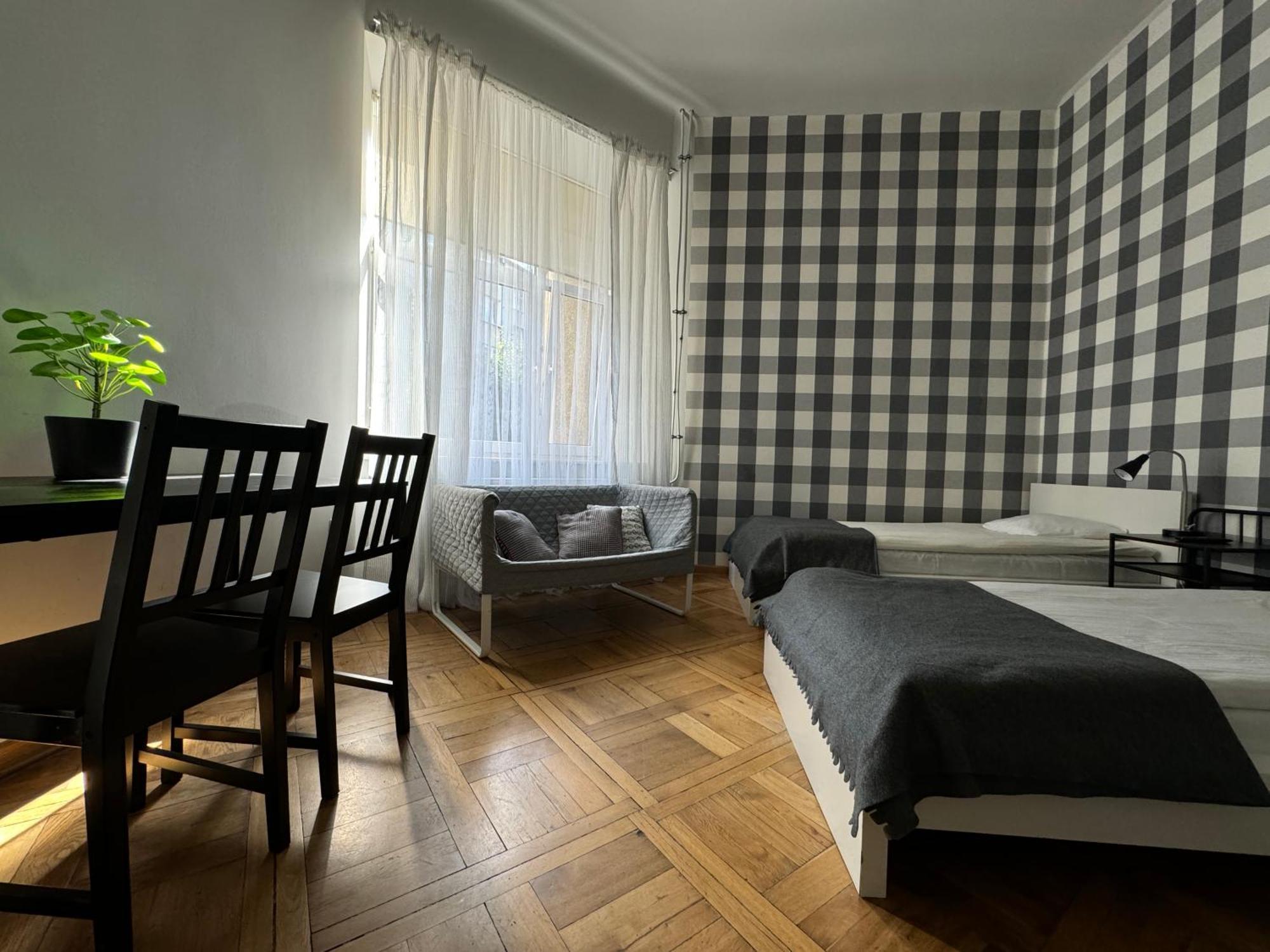 Cent Hostel Люблин Экстерьер фото