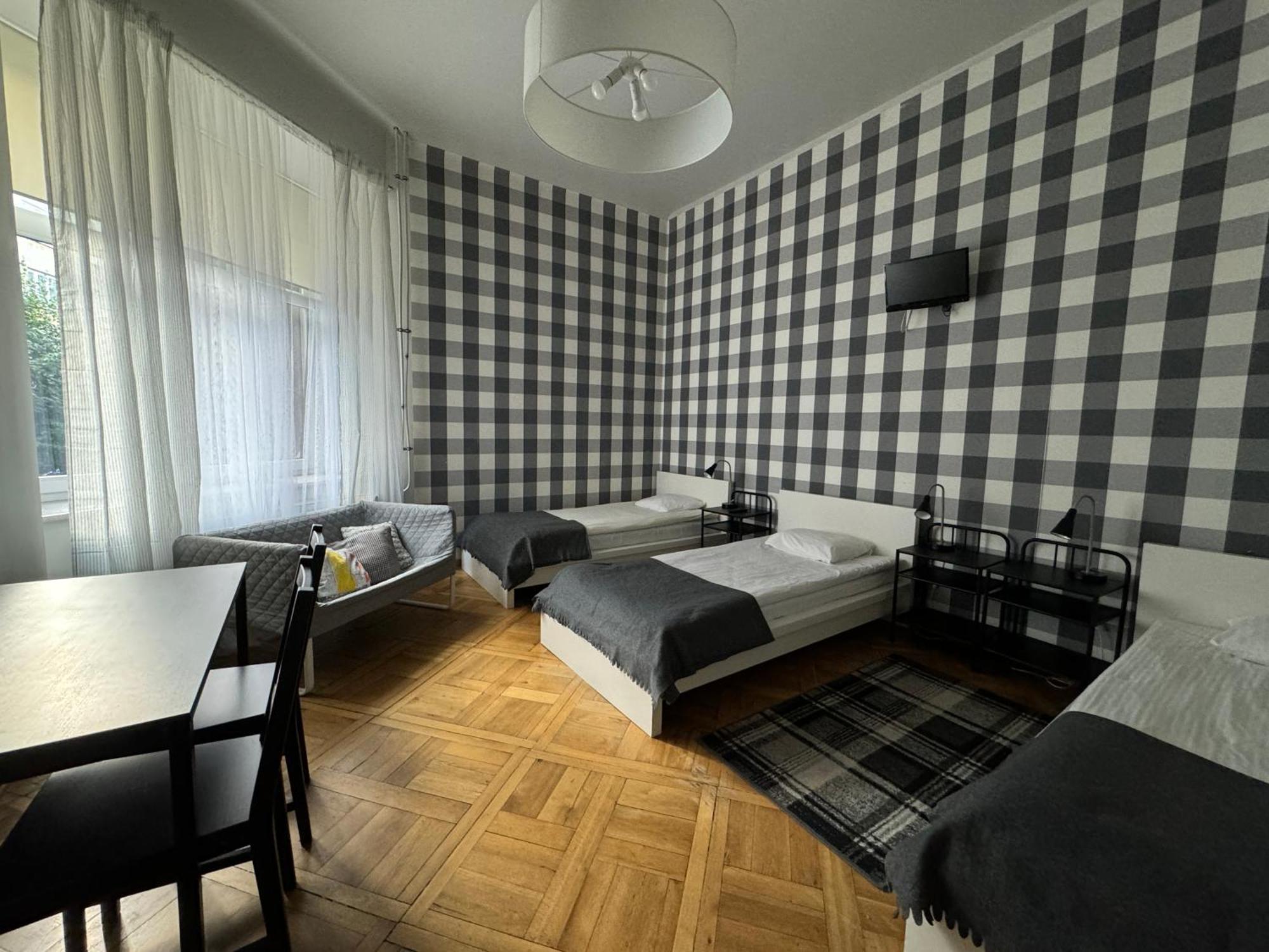 Cent Hostel Люблин Экстерьер фото