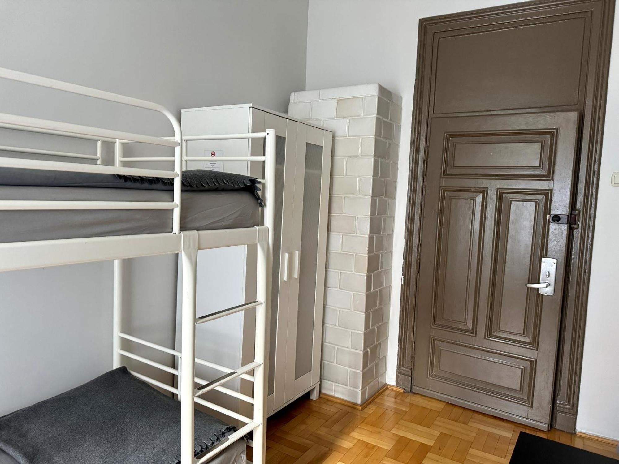 Cent Hostel Люблин Экстерьер фото