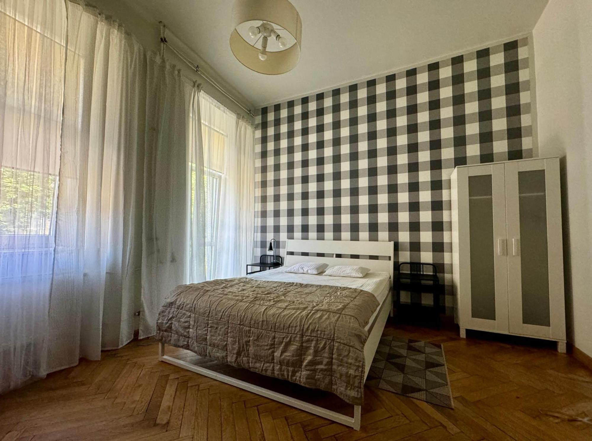 Cent Hostel Люблин Экстерьер фото